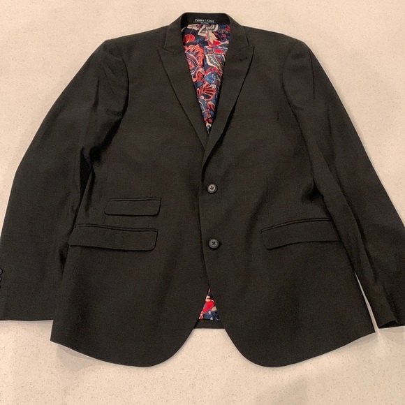 Paisley & Gray Other - Paisley & Gray Black Suit W/ Floral Pattern Size 40R